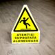 Atentie suprafata alunecoasa Indicator de podea triunghiular